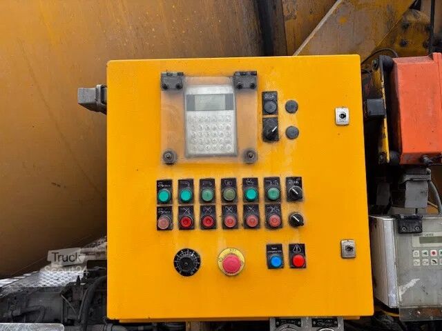 Concrete pump MAN TGS 35.440 Betonmixer met geïntegreerde Schwing...