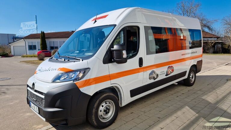 Microbuz Opel Movano Mobility Airline Boden Rolli