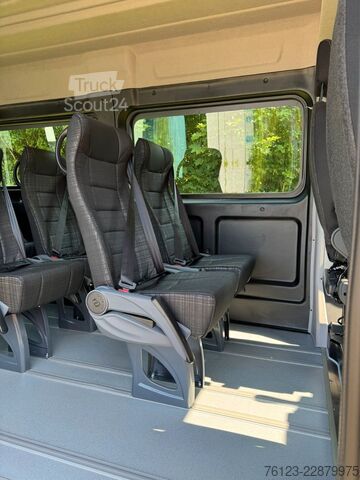Microbuz Opel Movano Mobility Airline Boden Rolli