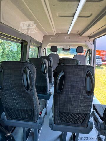 Microbuz Opel Movano Mobility Airline Boden Rolli