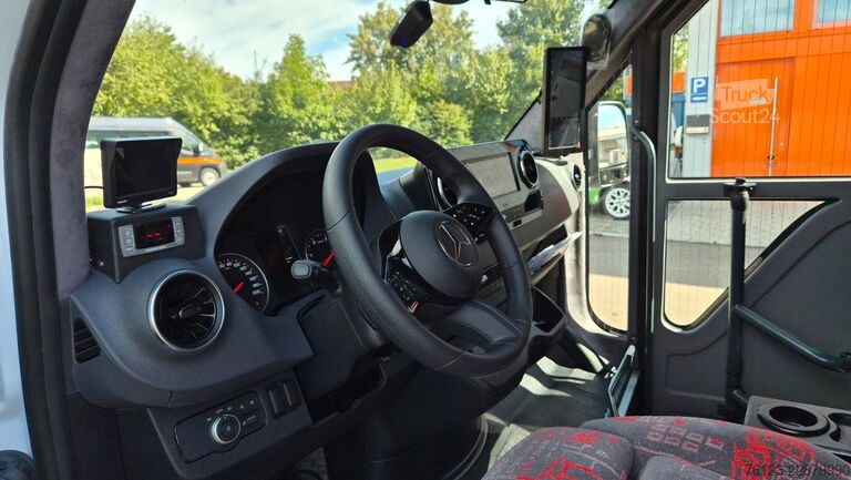 Minibus MERCEDES-BENZ 30 Sitzer Schul- Transferbus 519 Lagerfahrzeug