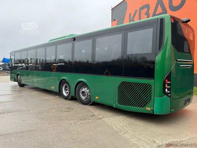 Kaupunkibussi Volvo B8RLE 8900 6x2 AC / AUXILIARY HEATER / WHEELCHA...