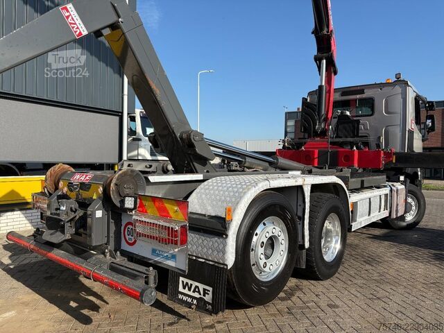 Kranwagen Renault C440 + HMF 2320 K3-- 3X EXT. + REMOTE + HAAKARM...