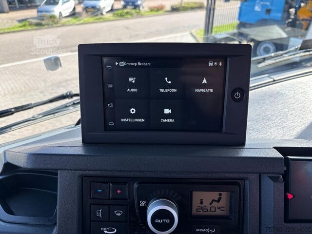 Kranwagen Renault C440 + HMF 2320 K3-- 3X EXT. + REMOTE + HAAKARM...