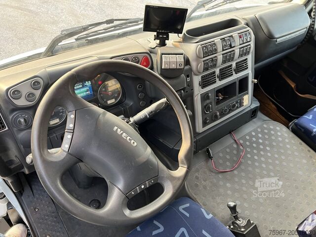 Driezijdige kipper met kraan Iveco Stralis 420