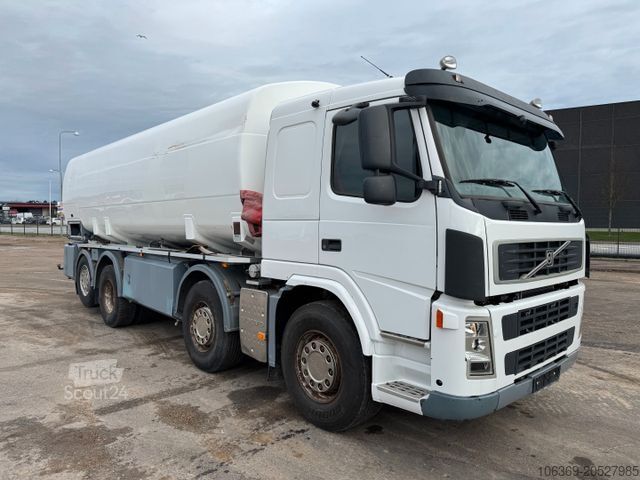 Cisternas automašīna VOLVO FM 440 8x2*6 24.000 l. ADR Tanktruck