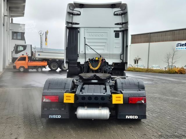 Tractor estándar IVECO Stralis 460NP LNG Intarder 3 Stück