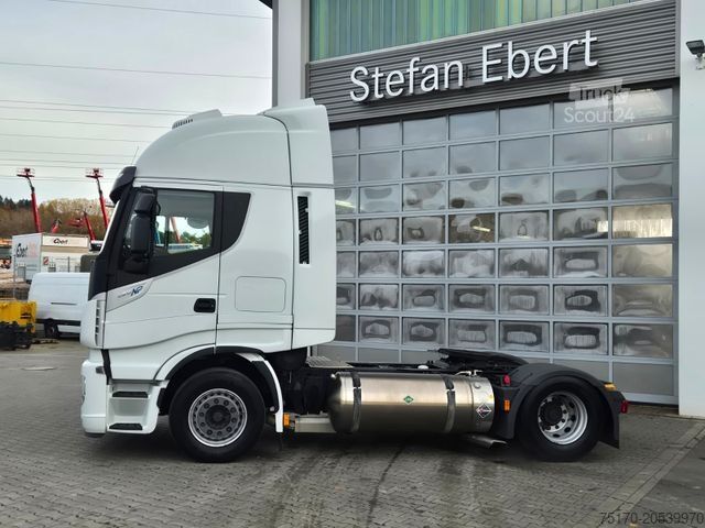Standart çekici ünitesi IVECO Stralis 460NP LNG Standklima Xenon 3 Stück