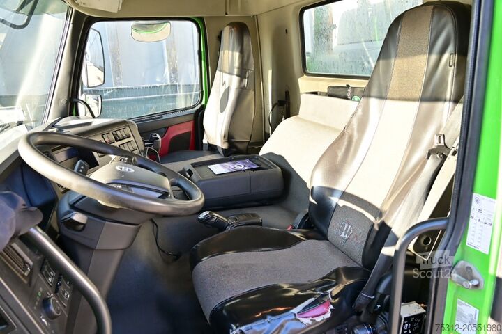 Pašizgāzējs kravas automašīna Volvo FMX460 8x4 E6 AHK Blatt Blatt