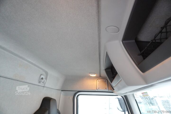 Kaksoislämpötila-kylmälaite Renault D210 12T / Bitemperature Refrigerator