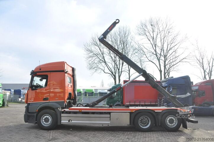Система крюкових кронштейнів Mercedes-Benz Actros 2845 6X2 HIAB MultiLift HAAKARM