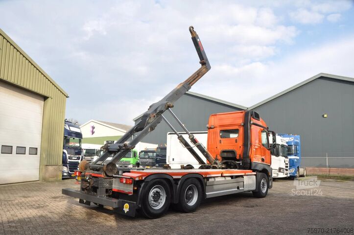 Система крюкових кронштейнів Mercedes-Benz Actros 2845 6X2 HIAB MultiLift HAAKARM