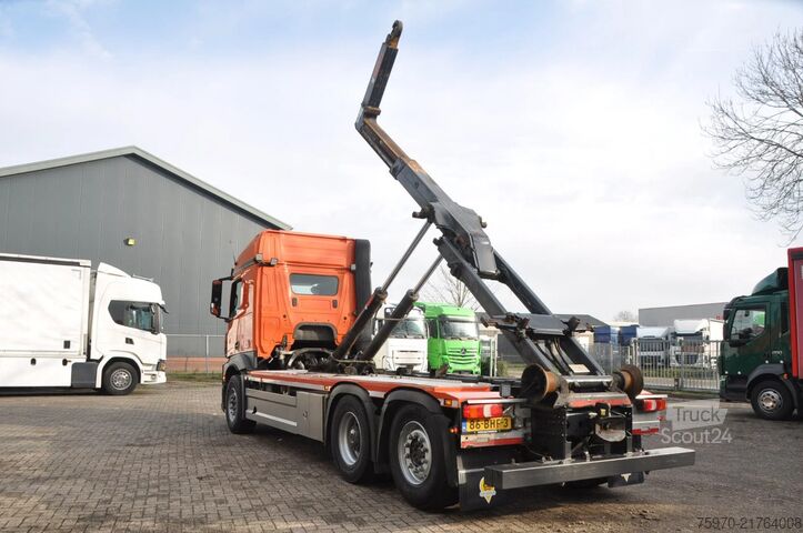 Система крюкових кронштейнів Mercedes-Benz Actros 2845 6X2 HIAB MultiLift HAAKARM
