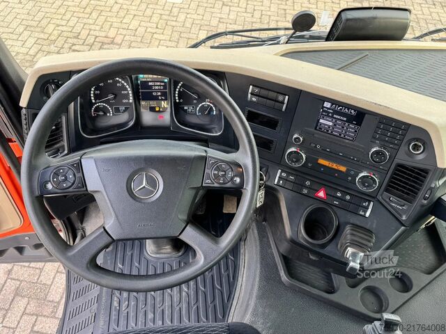 Система крюкових кронштейнів Mercedes-Benz Actros 2845 6X2 HIAB MultiLift HAAKARM