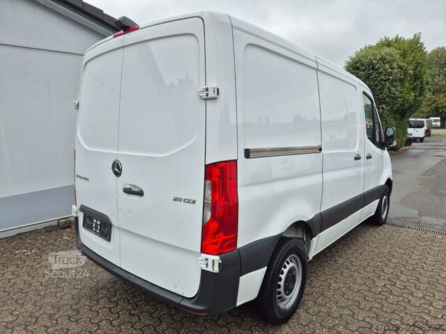 Duba panelată MERCEDES-BENZ Sprinter 211 Kasten*L1/H1*Klima*3 Sitzer*