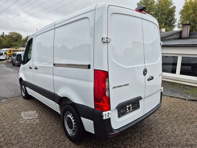 Duba panelată MERCEDES-BENZ Sprinter 211 Kasten*L1/H1*Klima*3 Sitzer*