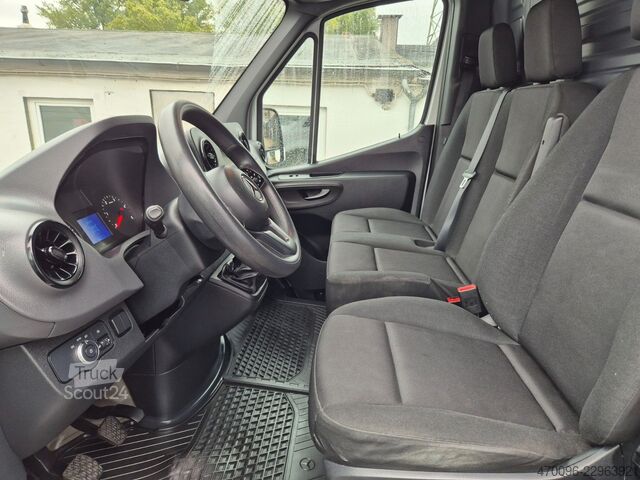 Duba panelată MERCEDES-BENZ Sprinter 211 Kasten*L1/H1*Klima*3 Sitzer*
