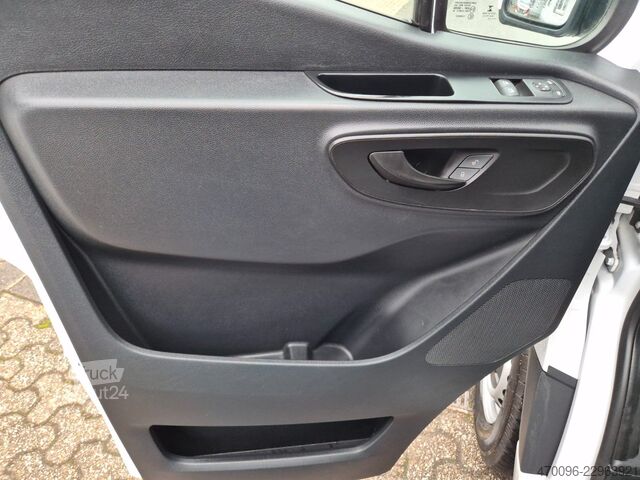 Duba panelată MERCEDES-BENZ Sprinter 211 Kasten*L1/H1*Klima*3 Sitzer*