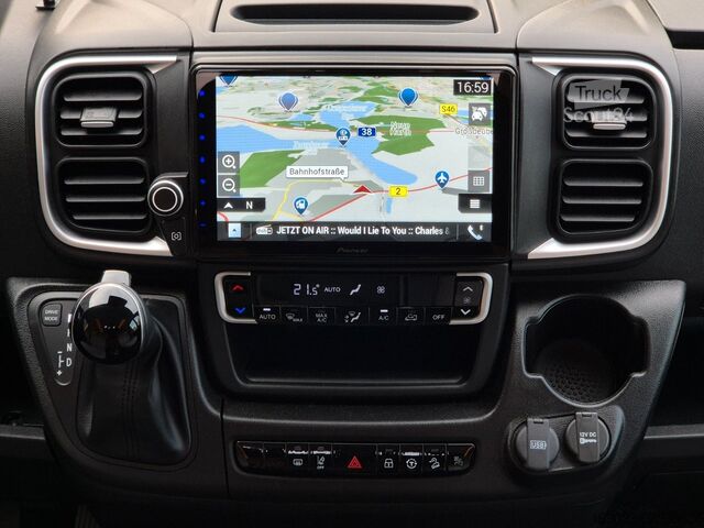 Asuntoauto MALIBU 640 LE Coupe *Assistenz-P*Navi*AHK*Solar*Markise