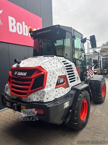 Încărcător pe roți BOBCAT L 85  Radlader  -  Klima   Breitreifen - EDITION