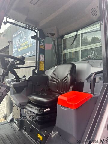Încărcător pe roți BOBCAT L 85  Radlader  -  Klima   Breitreifen - EDITION