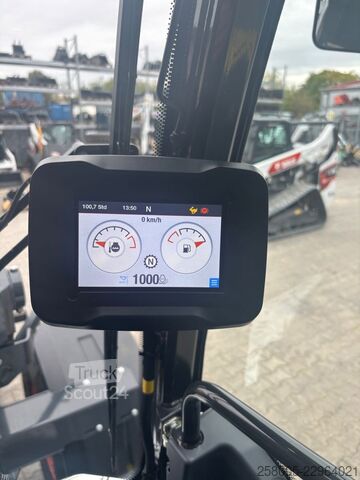 Încărcător pe roți BOBCAT L 85  Radlader  -  Klima   Breitreifen - EDITION