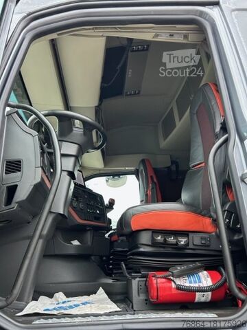 Autocarro forestale VOLVO FH 16 650 6X4 LANGHOLZZUG + DOLL M2K-9L NACHLäUFER MIT PALFINGER EPSILON S260C96, I-SHIFT, RETARDER,