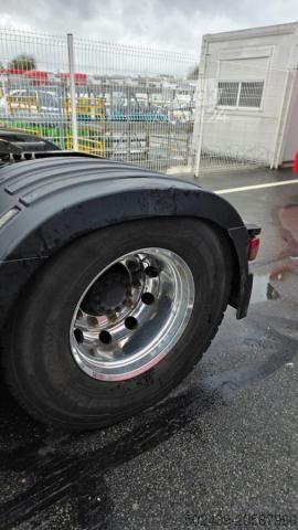 Véhicule tracteur Volvo FH 500