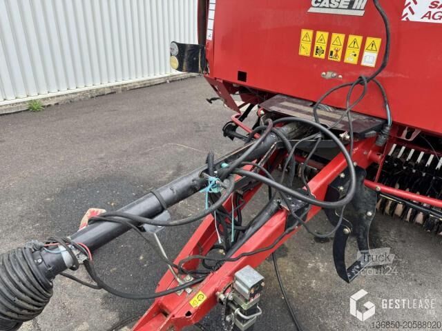 Travail du bois Case-Ih RBX 452