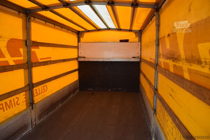 Вантажівка з платформою і тентом Mercedes-Benz Atego II  1221 Schiebeplane Klima Standheizung