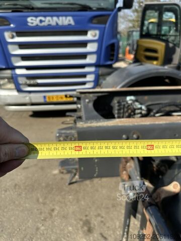 Fahrgestell mit Fahrerhaus Volvo FM 340 8x2 CHASSIS (7m35) - LIFT+STEERING AXLE ...
