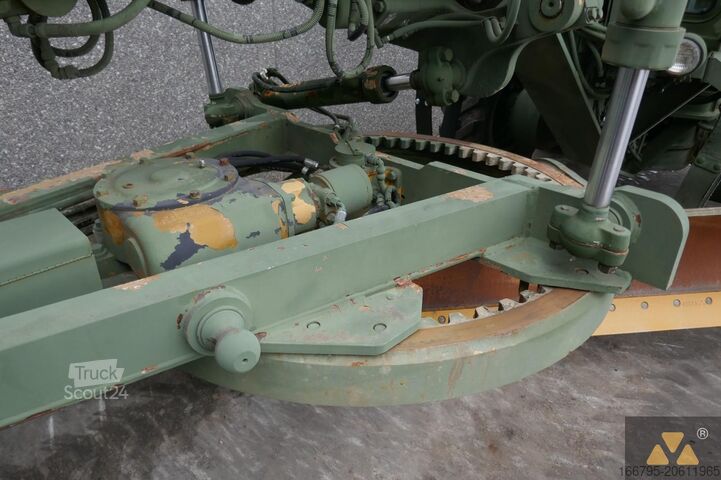 Grader Caterpillar 130G Ex-army