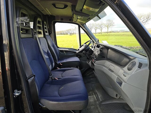 Camioneta familiar de techo alto IVECO DAILY