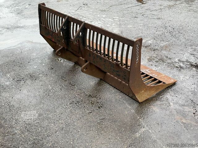 Skeletna kašika Skeleton bucket