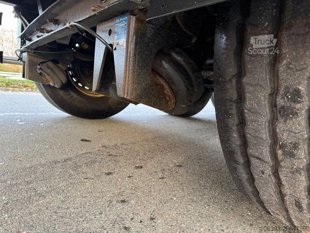 Presenninger, der kan skubbes Schmitz Cargobull 3-ass schuifzeilen oplegger