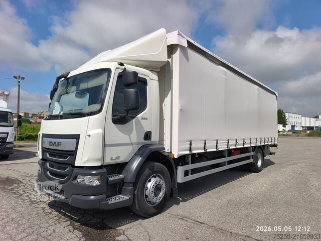 Tovorno vozilo s ravno platformo in ponjavo DAF 18.290 LF EURO 6