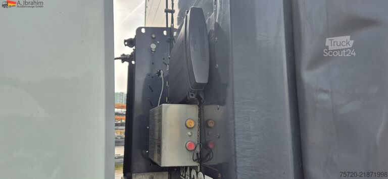 Semiremorcă deschisă cu prelată Schmitz S01 Standard Unfallschaden !!, fahrbereit