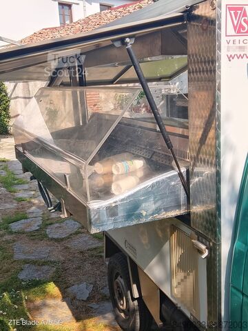 Furgon za street food Piaggio Porter