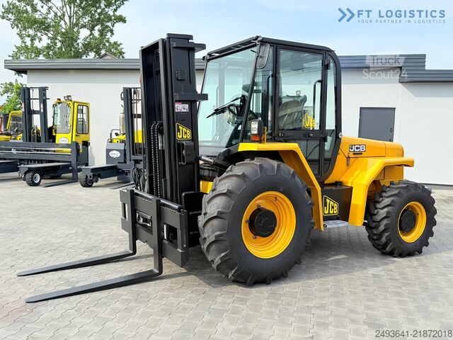 Terränggående gaffeltruck JCB 940 / TRIPLEX 4500 / FREE-LIFT NEW TIRES