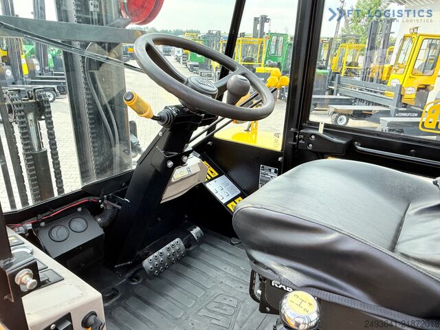 Terränggående gaffeltruck JCB 940 / TRIPLEX 4500 / FREE-LIFT NEW TIRES