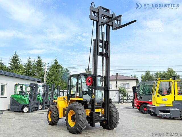 Terränggående gaffeltruck JCB 940 / TRIPLEX 4500 / FREE-LIFT NEW TIRES