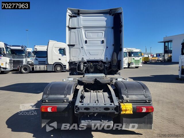 Standaard trekker Mercedes Actros 1851 Actros 4X2 BigSpace 2x Tanks