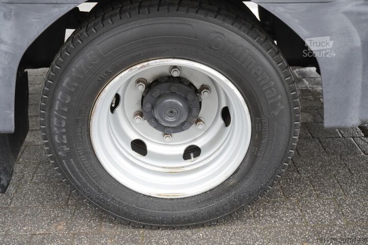 Box truck Mercedes-Benz Atego 816 E6 4x2 / container / 15 pallet