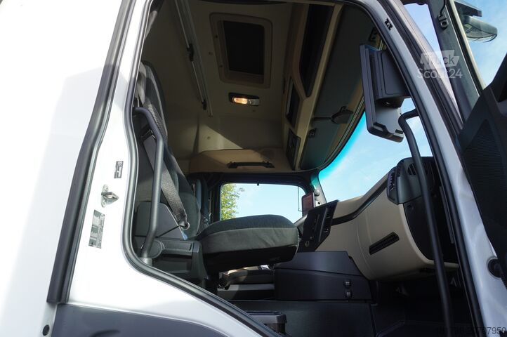 Box truck Mercedes-Benz Actros 2545 MP5 / KRONE 18 EPAL box body