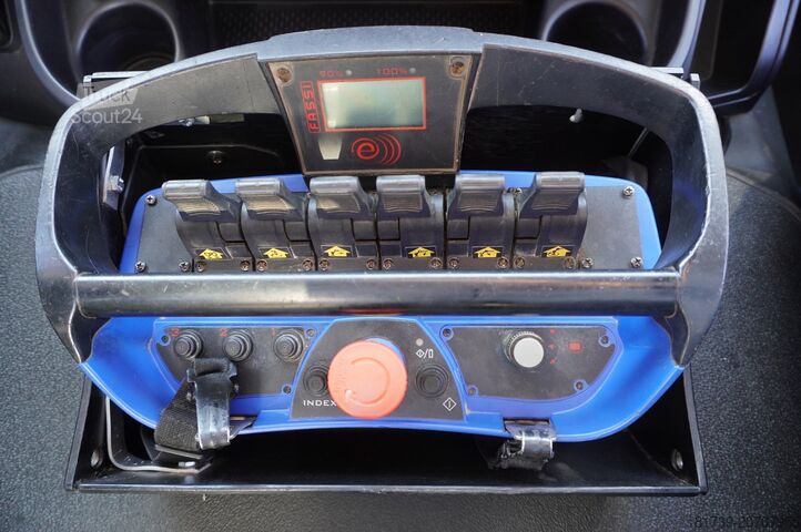 Platforminiai sunkvežimiai Iveco Stralis X-Way 310 4x2 E6 / Fassi F155