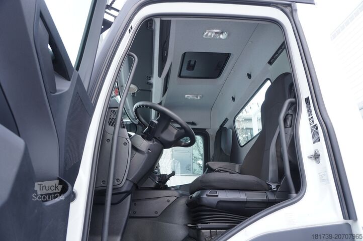 Vinçli platform Mercedes-Benz Arocs 2633 flatbed truck / Crane FASSI