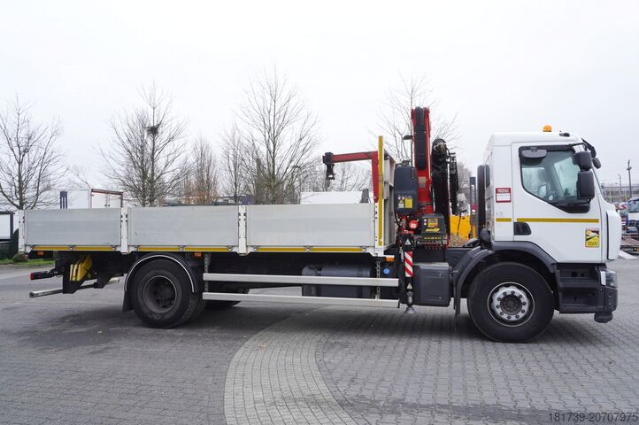 Flatbed truck with crane Renault C280 DTI 8 / FASSI crane 5.6T / 560 mth