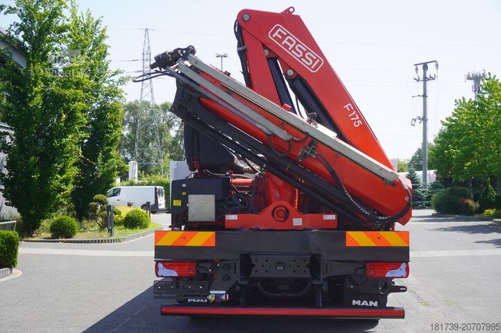 Vinçli platform MAN TGS 26.360 Flatbed / Fassi F175 7.7 T /