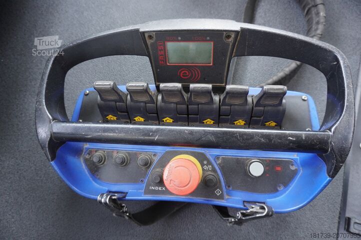 Vinçli platform MAN TGS 26.360 Flatbed / Fassi F175 7.7 T /