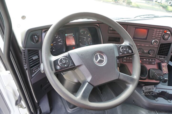 Vinçli platform Mercedes-Benz Antos 2540 / Flatbed 15 EPAL/ Fassi F165